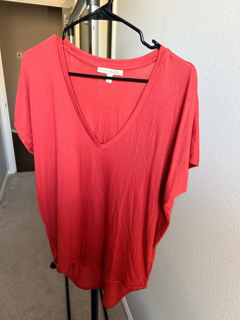 Express Coral V-Neck Short Sleeve Tee